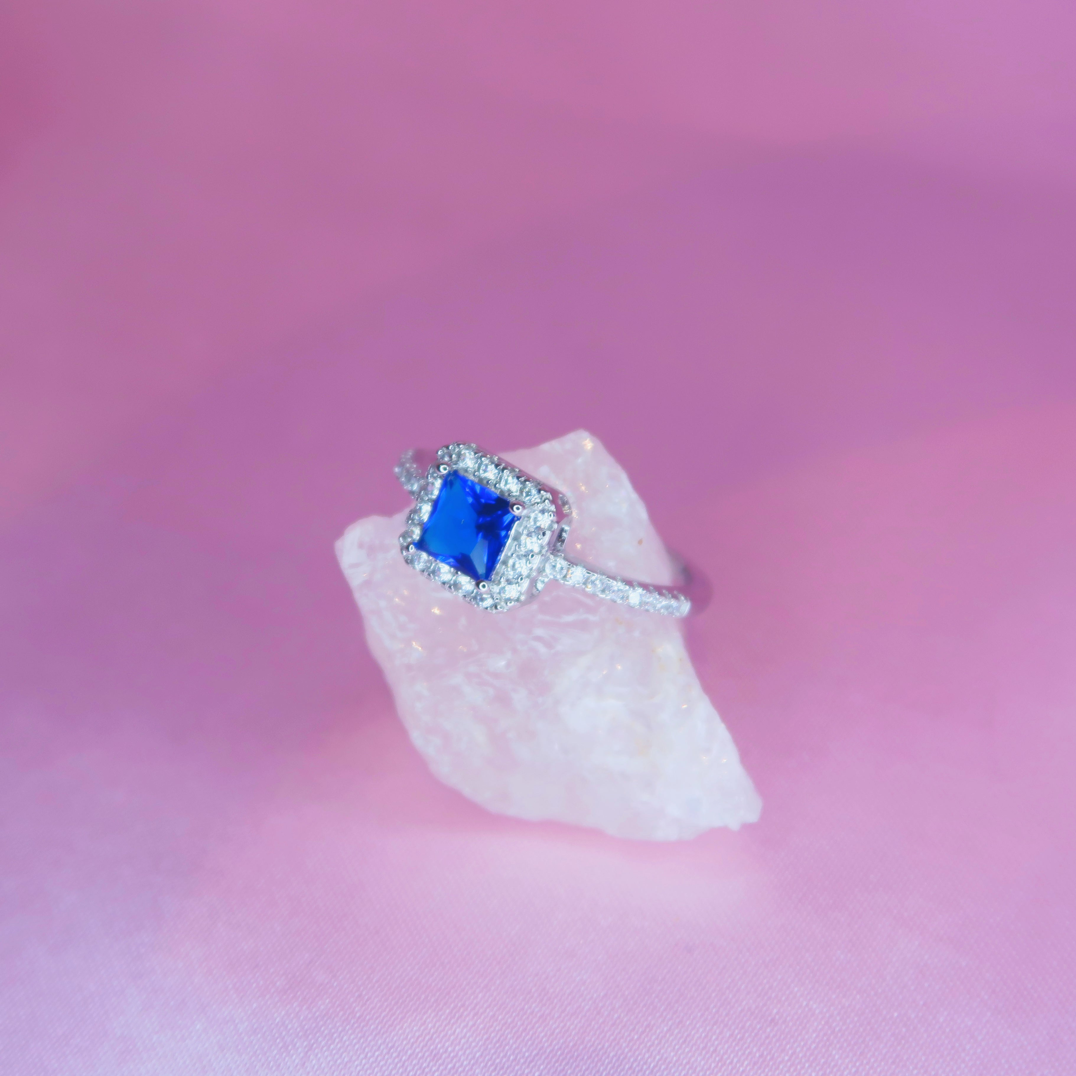 'Amphitrite' Ring